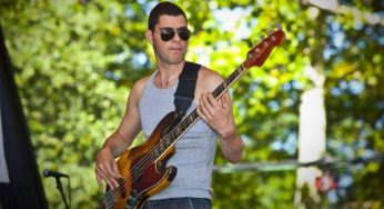 Ari Barokas Kimdir?